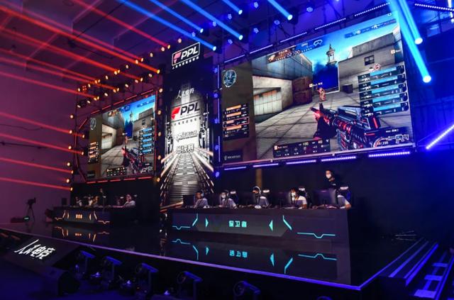 你惹怒我了！ Aiming 的Zeli闪现击杀了大龙，在2V4的战斗中，完美配合 Dplus KIA 取得了赛点