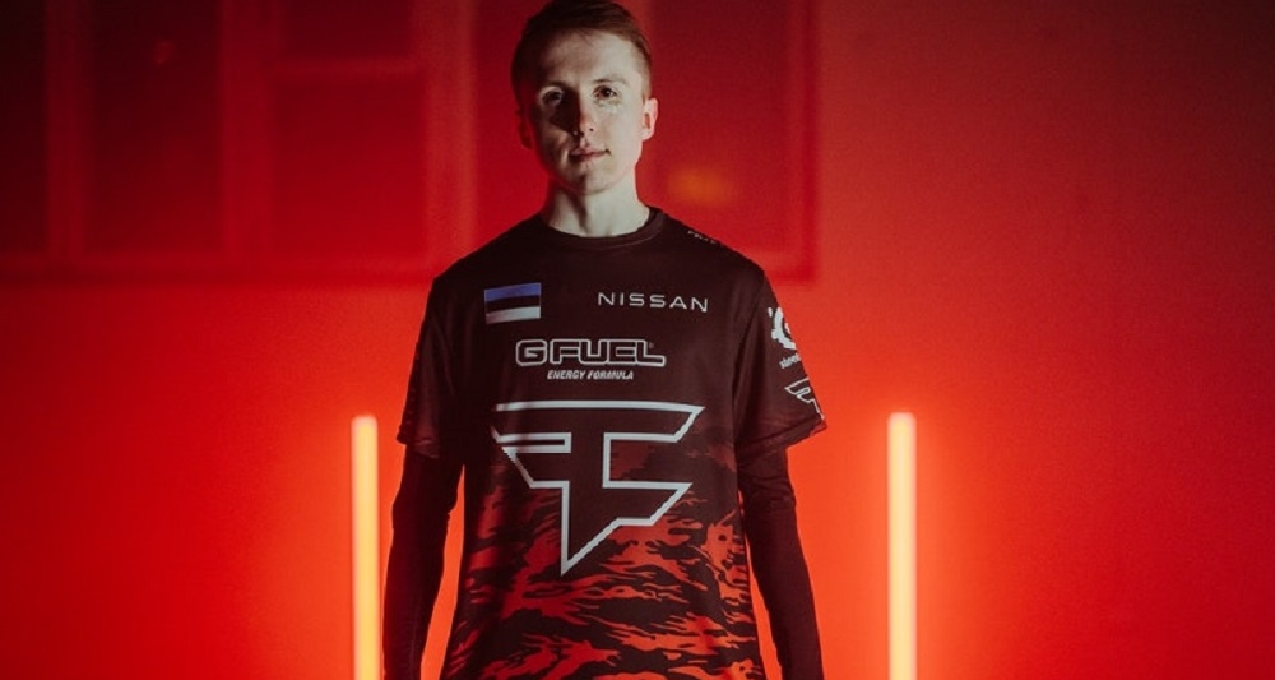 思路压制 枪法碾压 apEX当选对阵SAW MVP选手