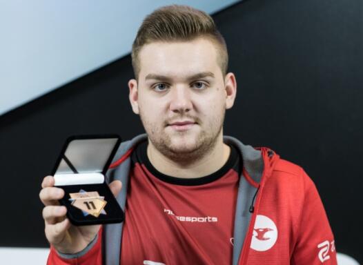 恭喜武汉eStarPro锁定2025KPL夏季赛第三轮S组并晋级季后赛